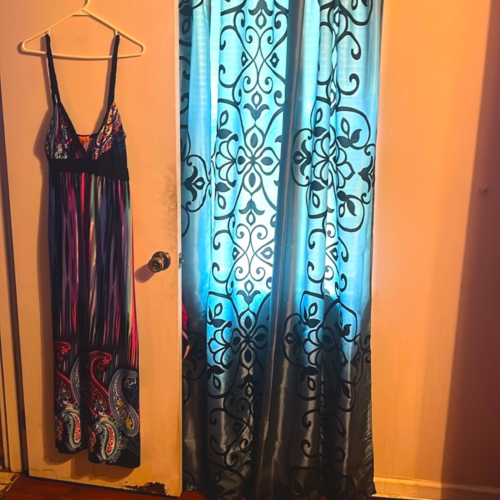 Multicolored sleek maxi dress!!